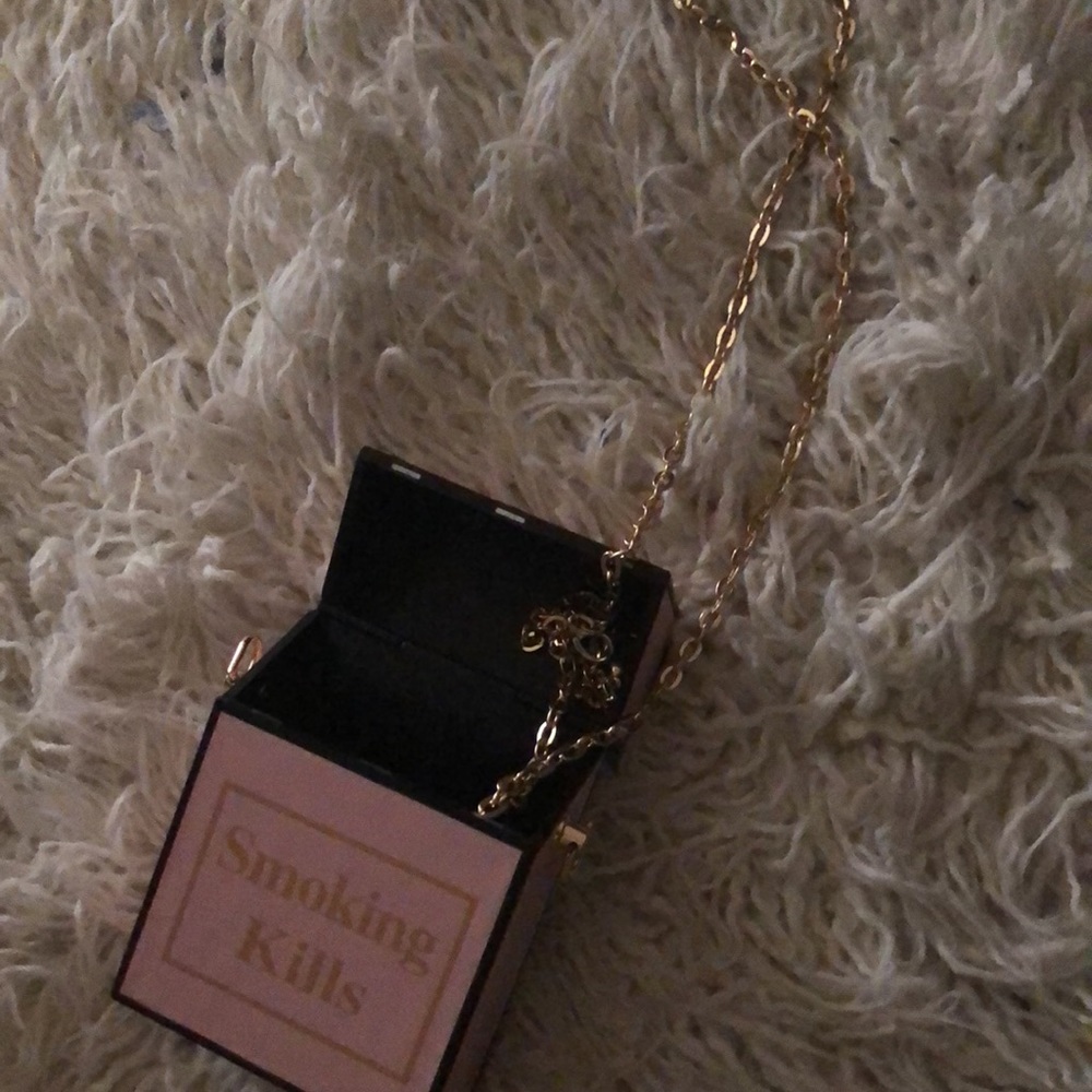 Pink - Picture 3 of 4